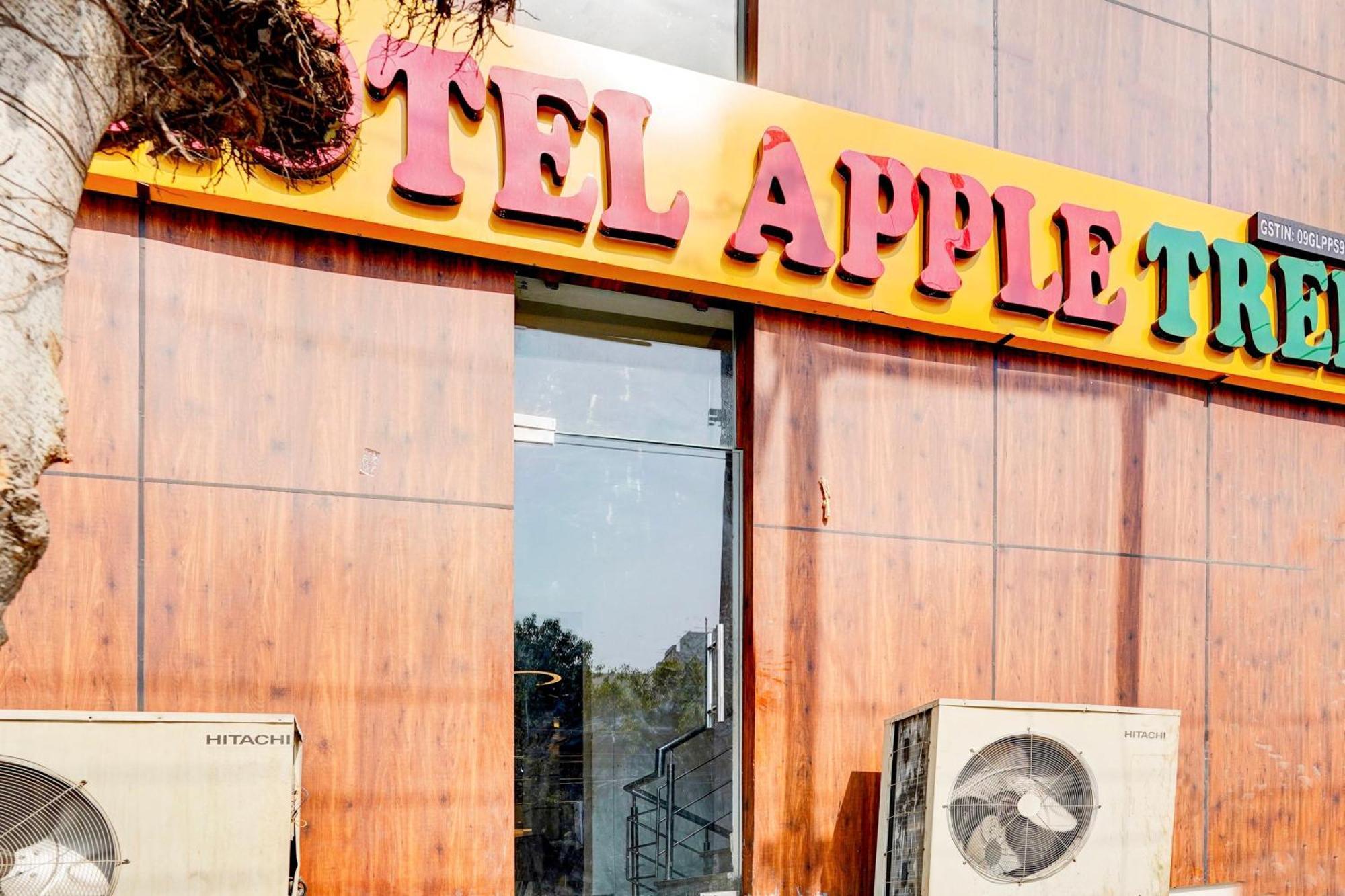 ホテル Collection O Apple Tree ノイダ エクステリア 写真