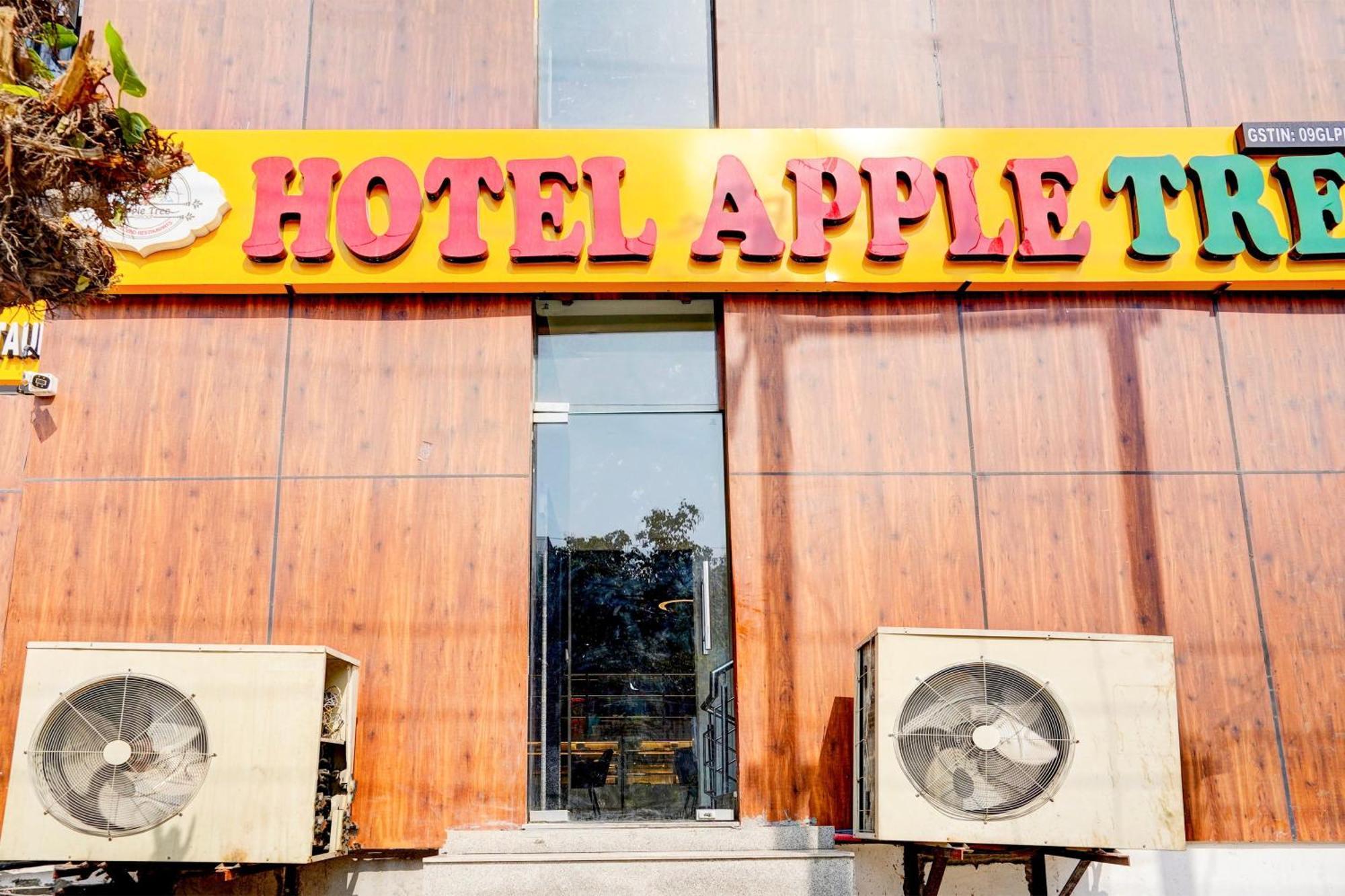 ホテル Collection O Apple Tree ノイダ エクステリア 写真